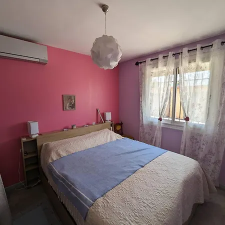 En Rez De Jardin, 2 Chambres, Plage Et Commerces A 5 Minutes A Pied Lägenhet Six-Fours-les-Plages